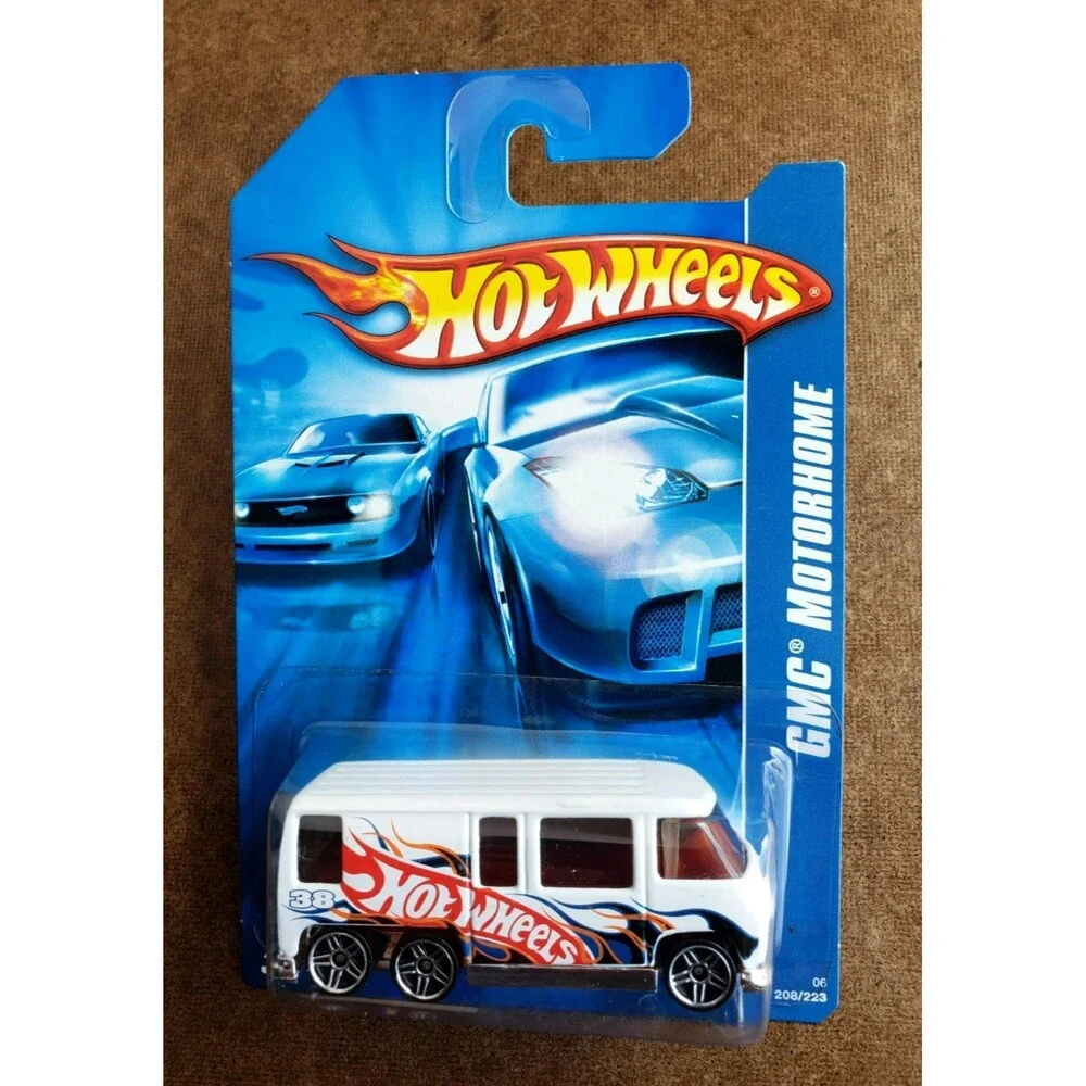 2006 Hot Wheels GMC MOTORHOME White MAINLINE SERIES #208 1:64 PR5 RIMS VARIATION